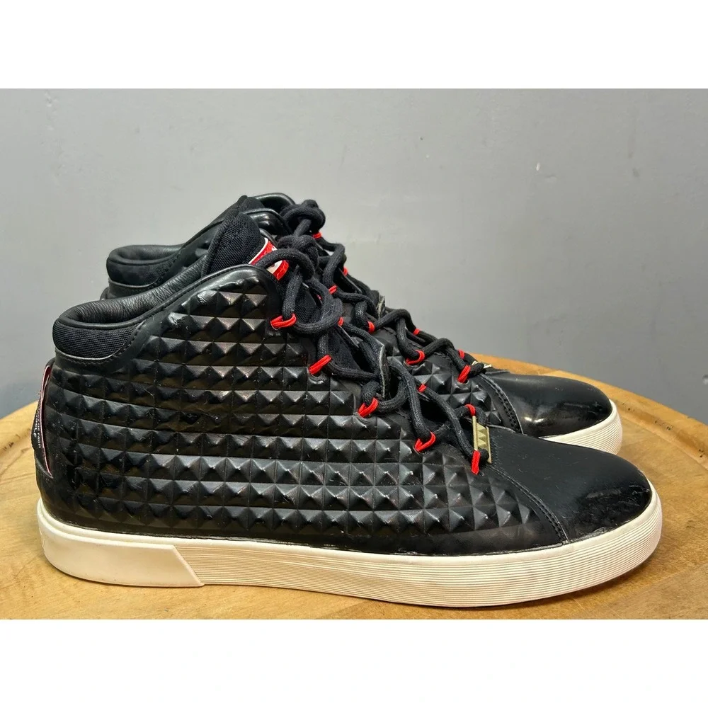Nike LeBron 12 Lifestyle Mens 10.5 Black Challenge‎ Red 716417-001 Pyramid Stud